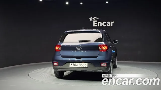 Hyundai Venue — Фото автомобиля 4