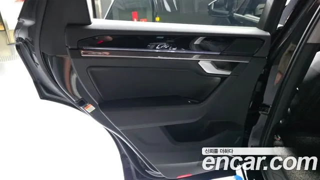 Volkswagen Touareg Touareg 3 поколение 3.0 TDI Premium — Фото автомобиля 25