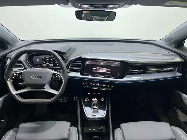 Audi Q4 e-tron — Фото автомобиля 6