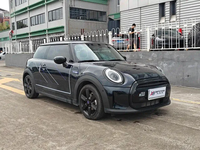 MINI Hatch — Фото автомобиля 3