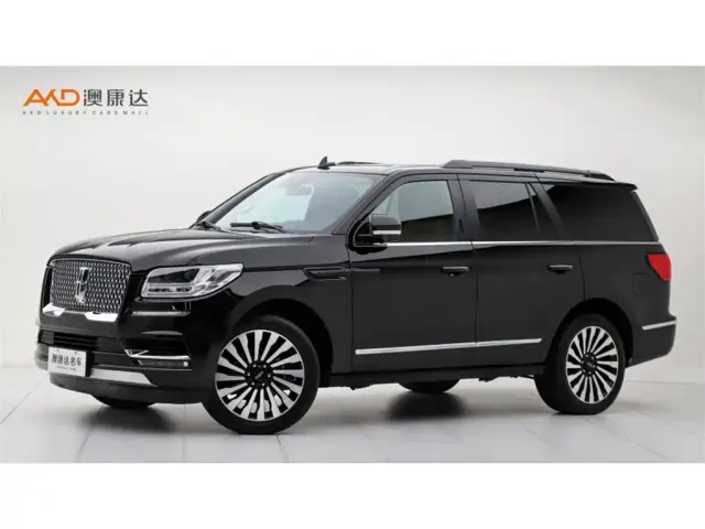 Фотография автомобиля — Lincoln Navigator