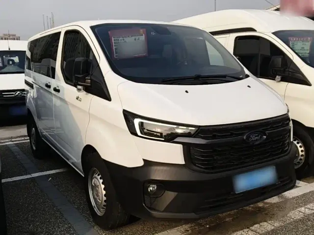 Ford Transit — Фото автомобиля 3