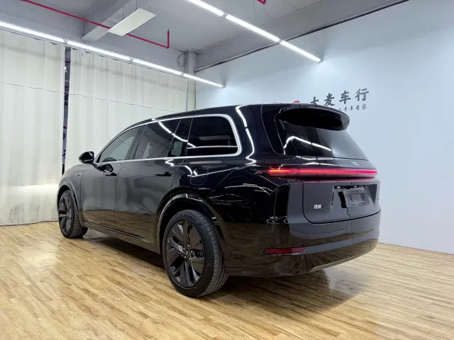 Li Auto L9 — Фото автомобиля 8