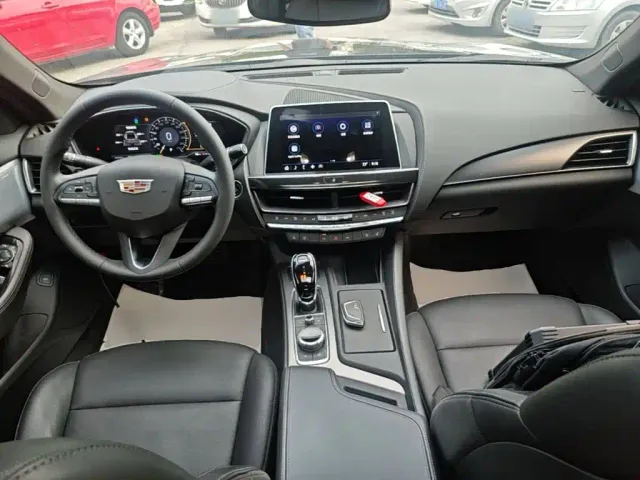 Cadillac CT5 — Фото автомобиля 9