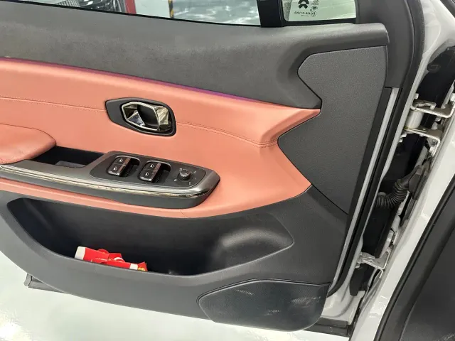 Nio EC6 — Фото автомобиля 10