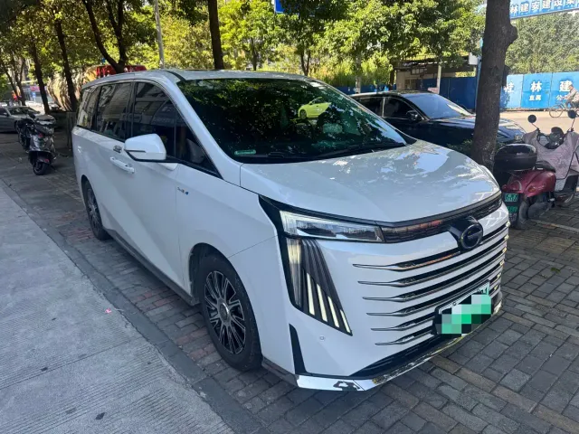 GAC Trumpchi E9 — Фото автомобиля 2