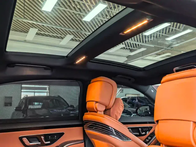Mercedes-Benz S-Class — Фото автомобиля 12