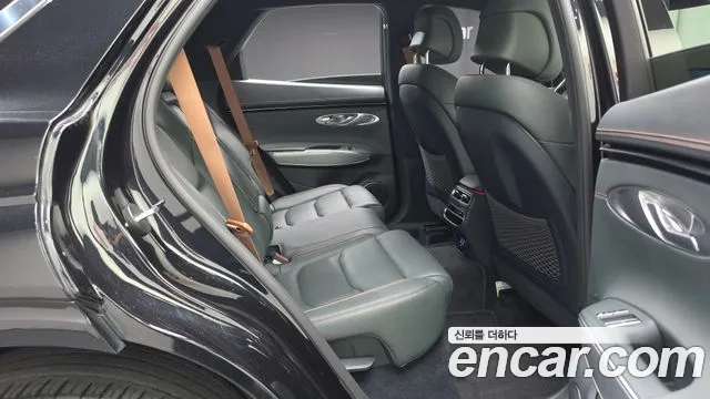 Genesis GV70 — Фото автомобиля 18