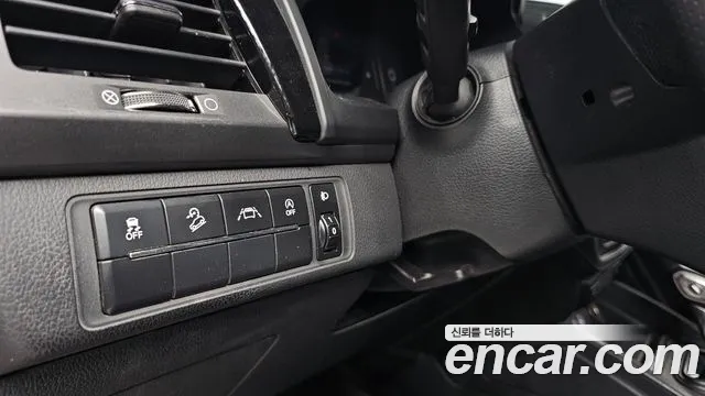 KG_Mobility_Ssangyong Rexton Новый Rexton Sport Khan Дизель 2.2 4WD — Фото автомобиля 25