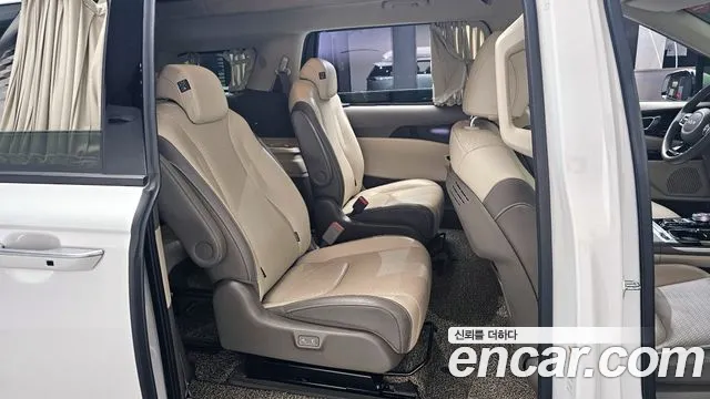 Kia Canival Carnival 4 поколение Бензин 9 мест Hi-Limousine — Фото автомобиля 11