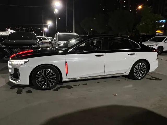 Hongqi H5 — Фото автомобиля 4