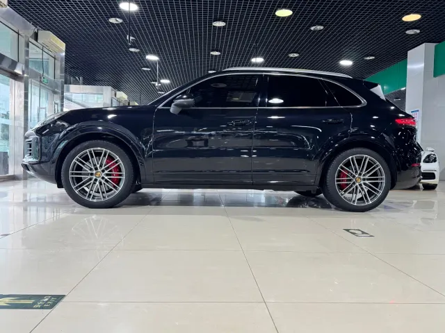 Porsche Cayenne — Фото автомобиля 4