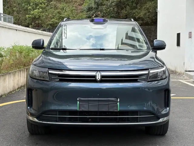 Aito M7 — Фото автомобиля 2