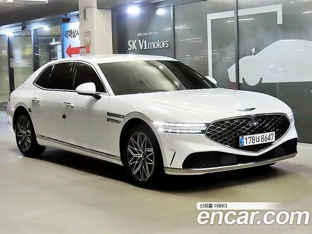 Фотография автомобиля — Genesis G90 RS4