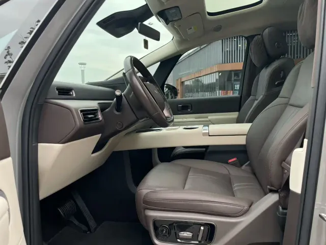 Li Auto MEGA — Фото автомобиля 3