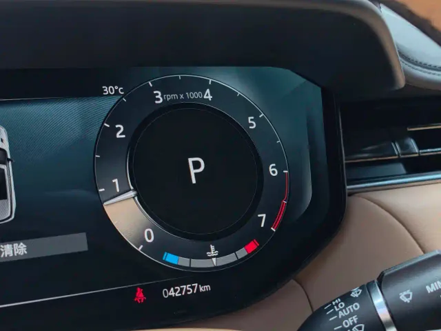 Land Rover Range Rover Sport — Фото автомобиля 7