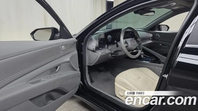 Hyundai AVANTE Новый Avante (CN7) — Фото автомобиля 10