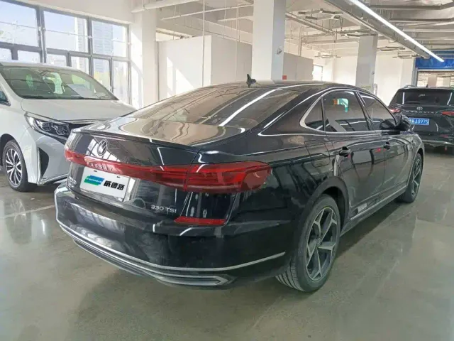 Volkswagen Passat — Фото автомобиля 5