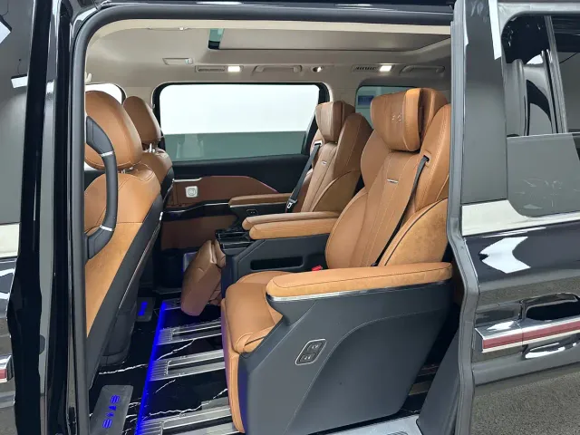 Hongqi HQ9 PHEV — Фото автомобиля 17