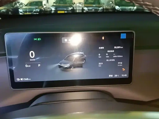 Leapmotor C10 — Фото автомобиля 11