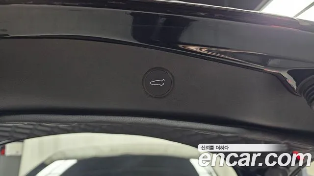 Tesla Model 3 — Фото автомобиля 23