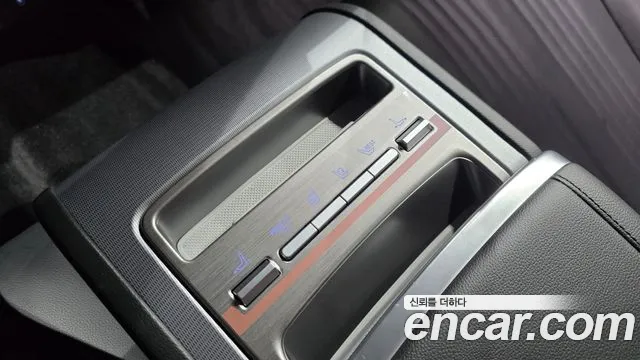 Hyundai Grandeur GN7 — Фото автомобиля 18