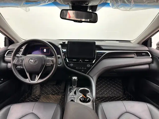 Toyota Camry — Фото автомобиля 10