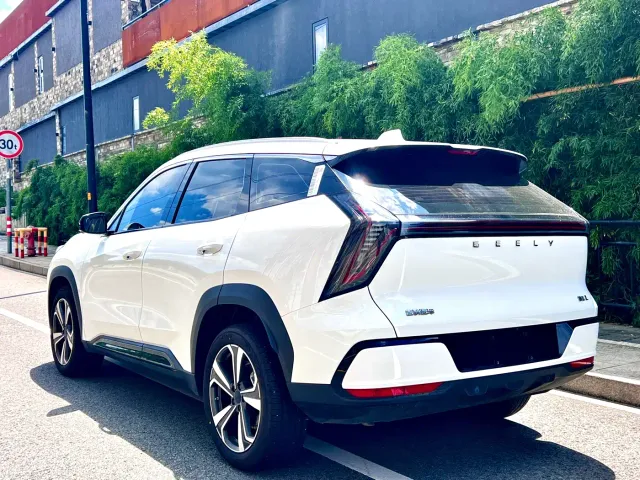 Geely Boyue L — Фото автомобиля 8
