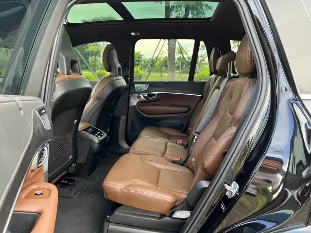Volvo XC90 — Фото автомобиля 9