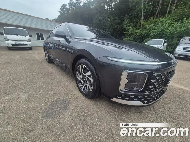 Hyundai Grandeur GN7 — Фото автомобиля 2