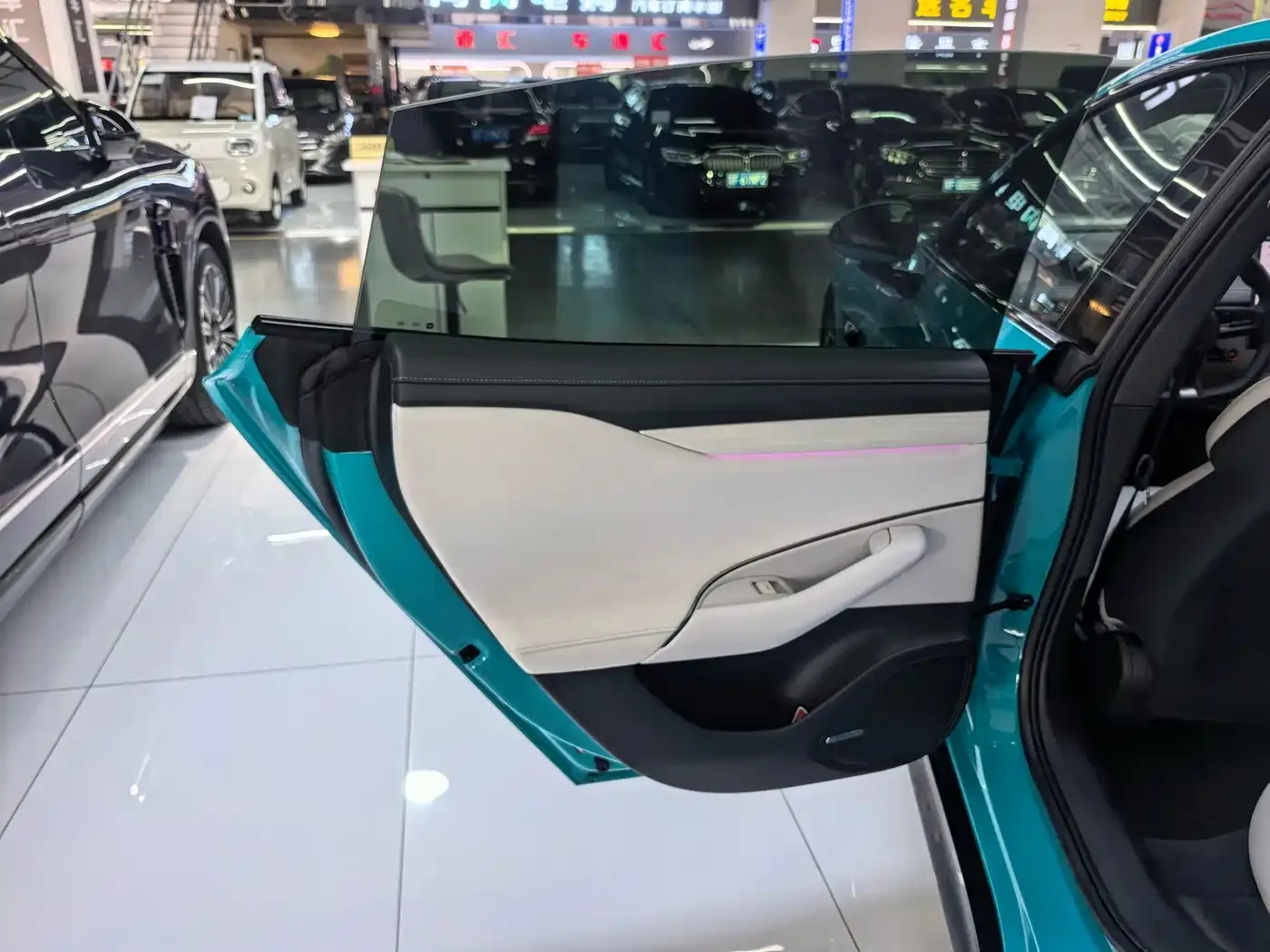Xiaomi Auto Xiaomi SU7 2024 RWD Long Range Intelligent Driving Edition — Фото автомобиля 9