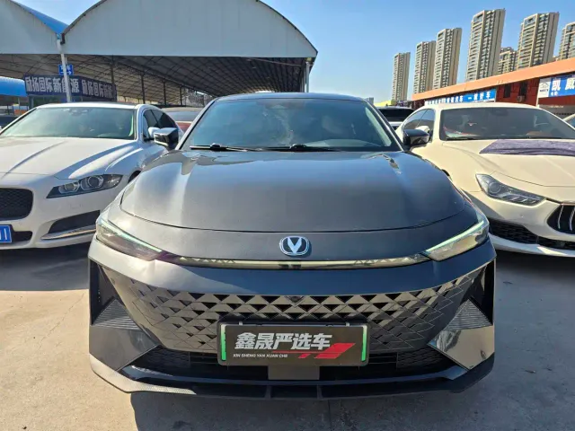 Changan UNI-V — Фото автомобиля 2