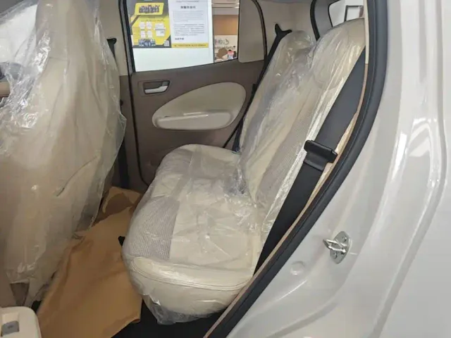 Wuling Hongguang Mini EV — Фото автомобиля 16