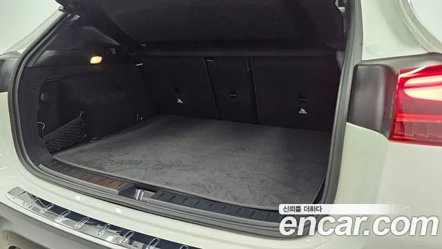 Mercedes-Benz EQA — Фото автомобиля 11