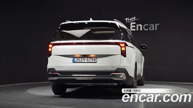Kia Carnival — Фото автомобиля 4