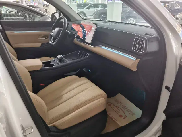 BYD Song Pro — Фото автомобиля 9