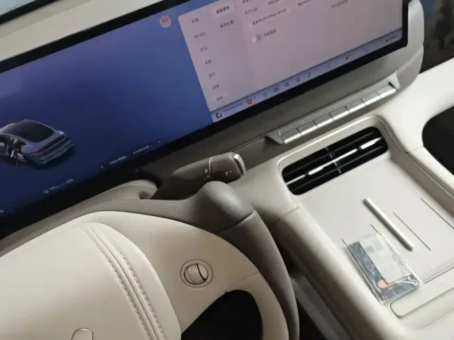 IM Motors LS6 — Фото автомобиля 13
