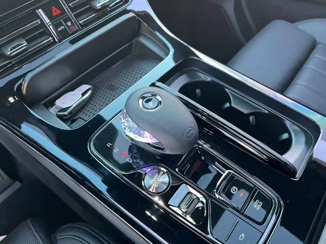 GAC Trumpchi M8 — Фото автомобиля 9