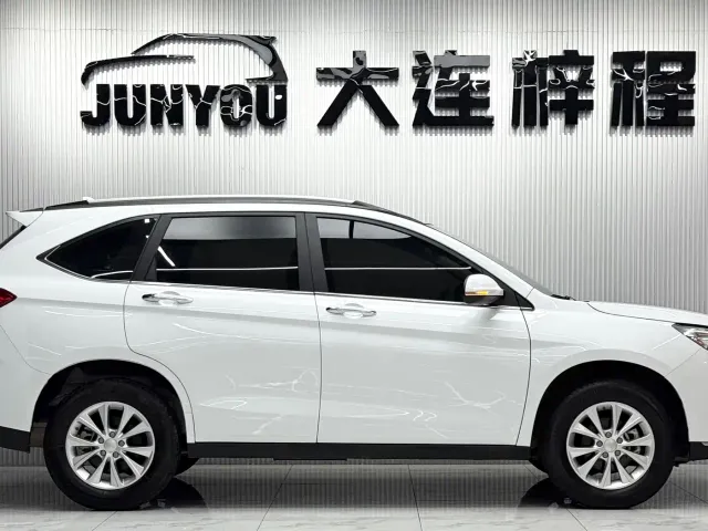 Haval M6 — Фото автомобиля 8