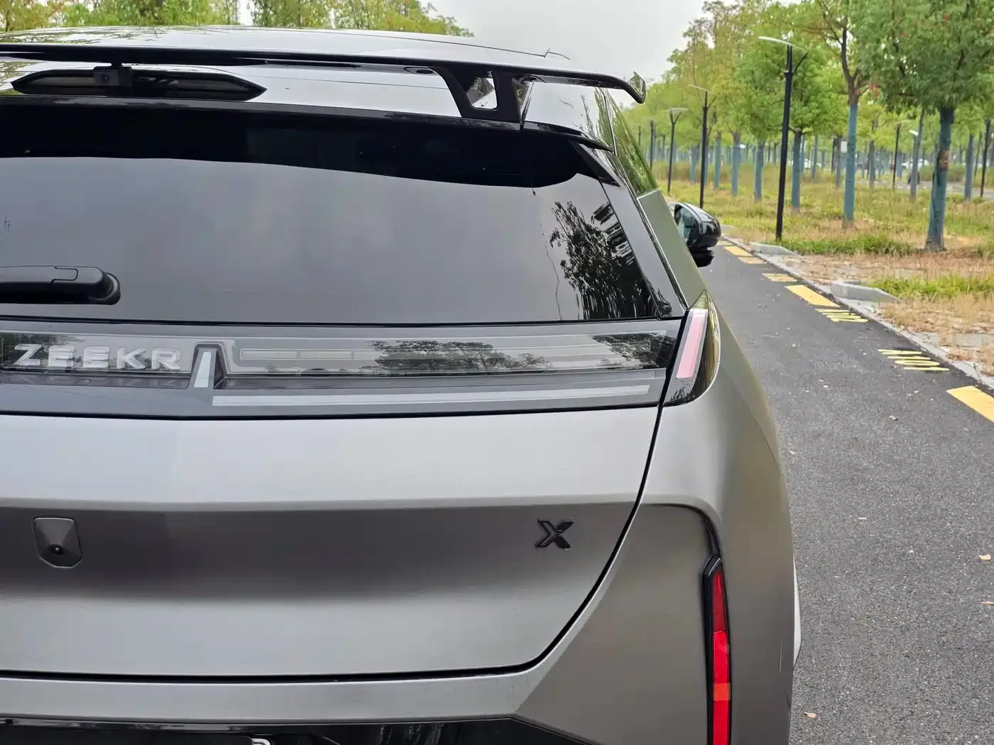 ZEEKR Zeekr X 2023 4WD YOU Edition 5-seater — Фото автомобиля 28
