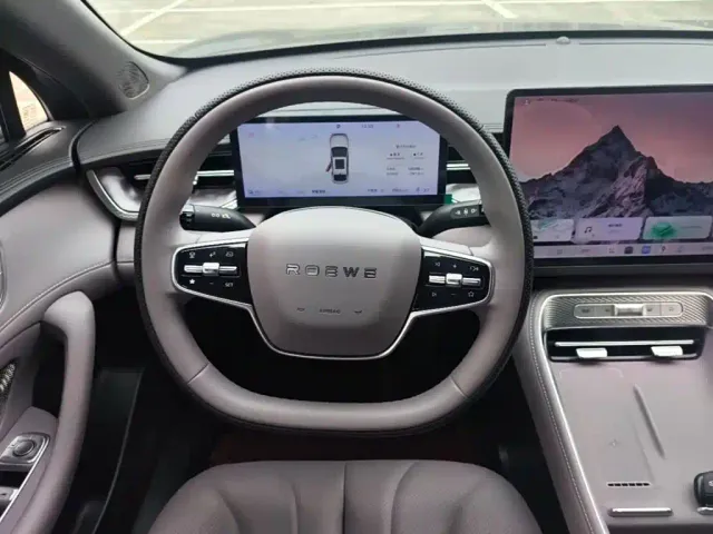 Roewe M7 DMH — Фото автомобиля 10