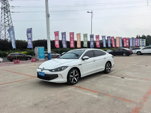 Фотография автомобиля — Volkswagen Lamando