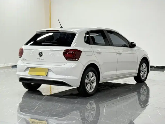 Volkswagen Polo — Фото автомобиля 5