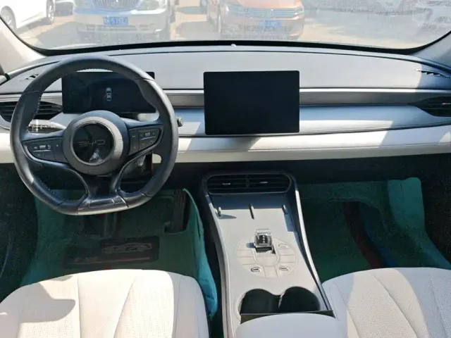 BYD Seal 05 DM-i — Фото автомобиля 12