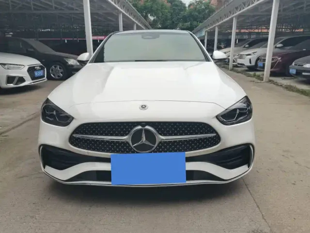 Mercedes-Benz C-Class — Фото автомобиля 2