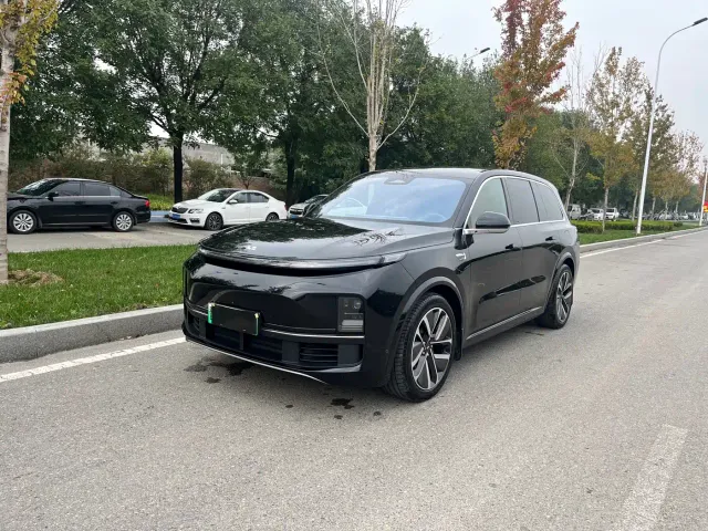 Фотография автомобиля — Li Auto L9