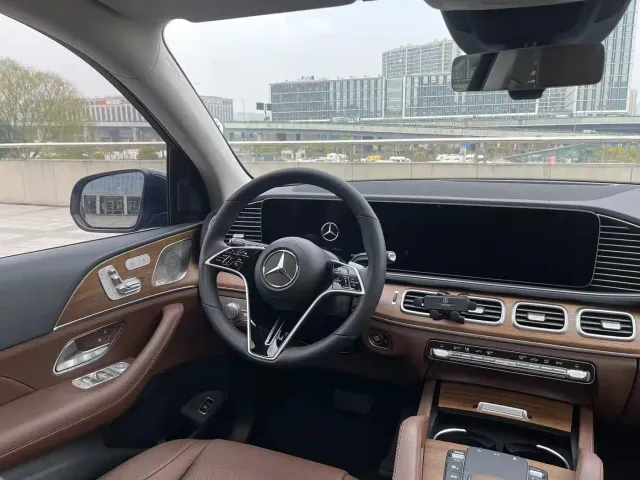 Mercedes-Benz GLE-Class — Фото автомобиля 14