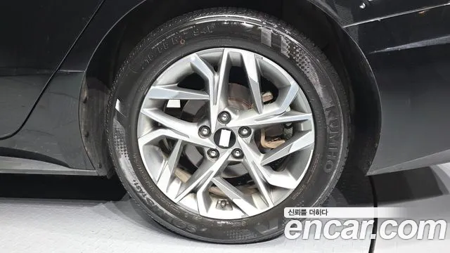 Hyundai Sonata — Фото автомобиля 18