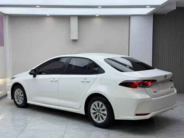 Toyota Corolla — Фото автомобиля 6