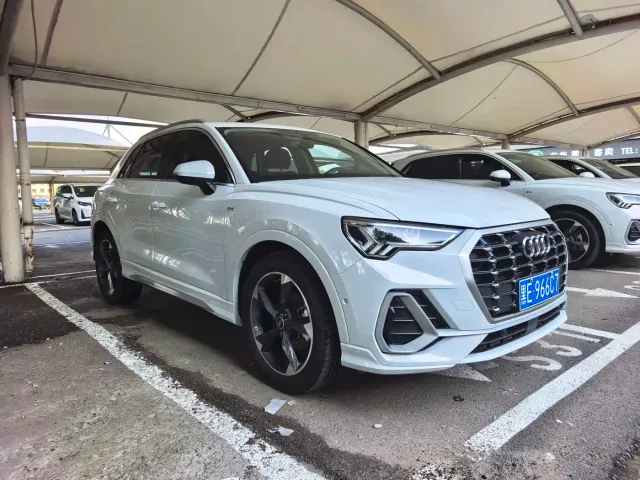 Audi Q3 — Фото автомобиля 3
